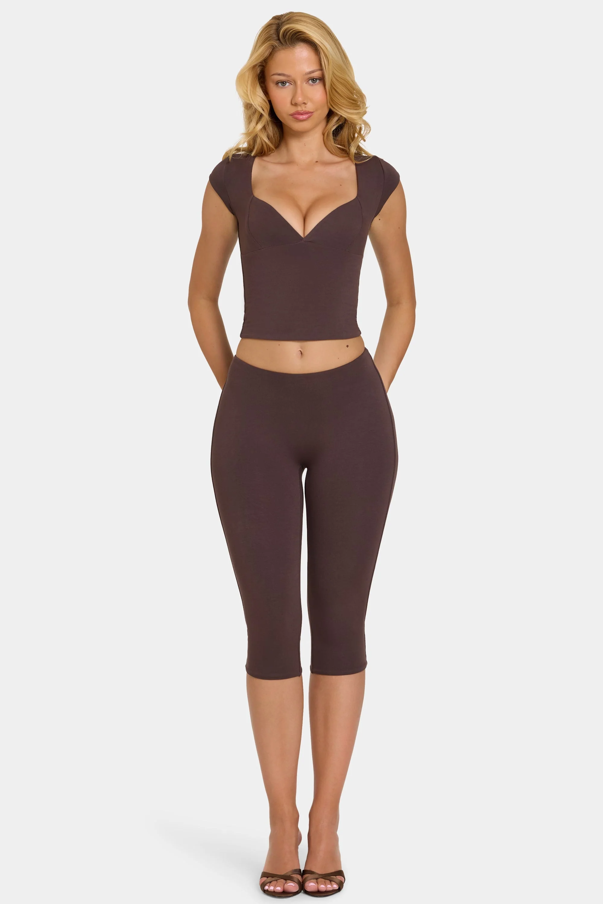 Modal Capri Leggings in Chocolate - Image 4