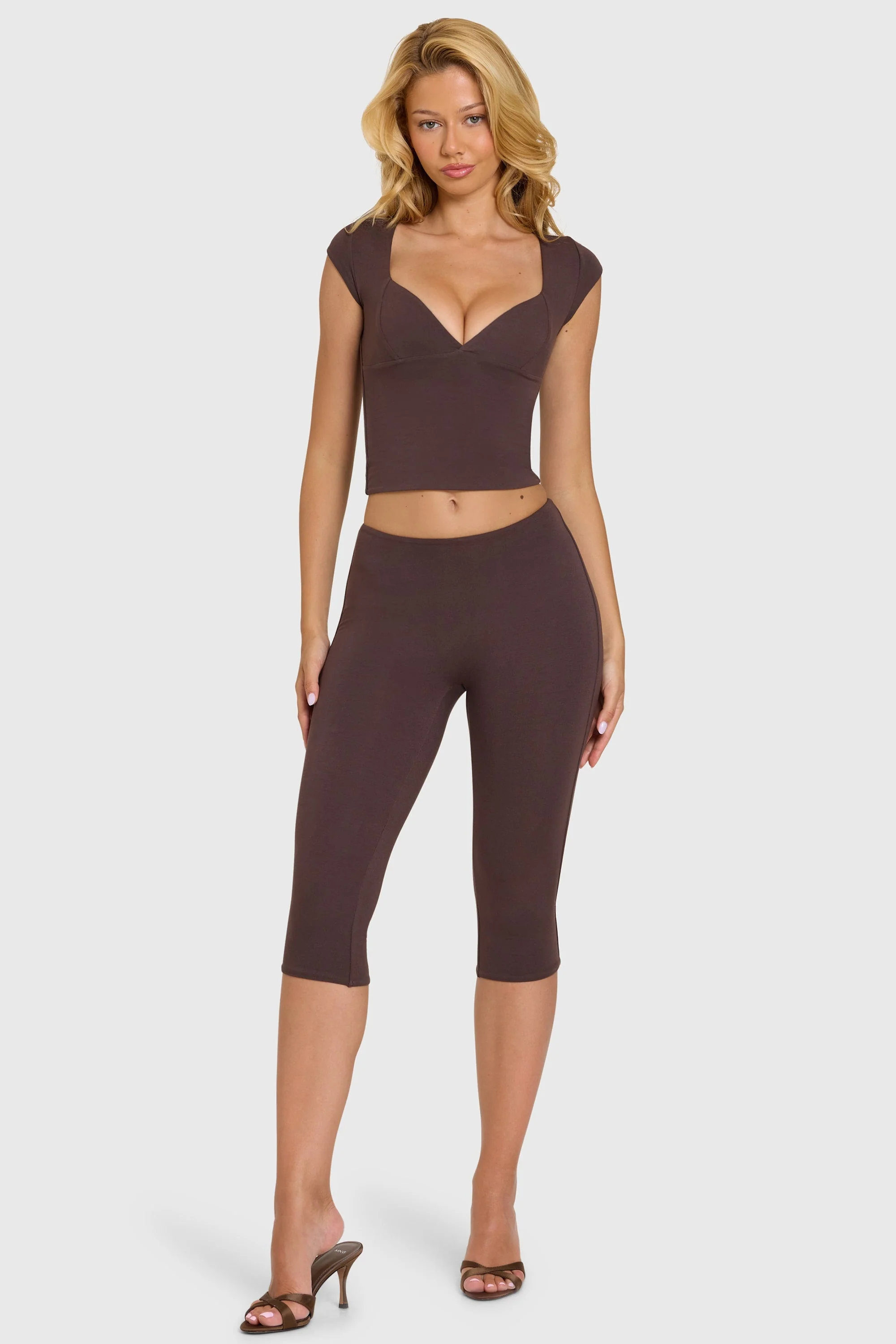 Modal Capri Leggings in Chocolate - Image 7